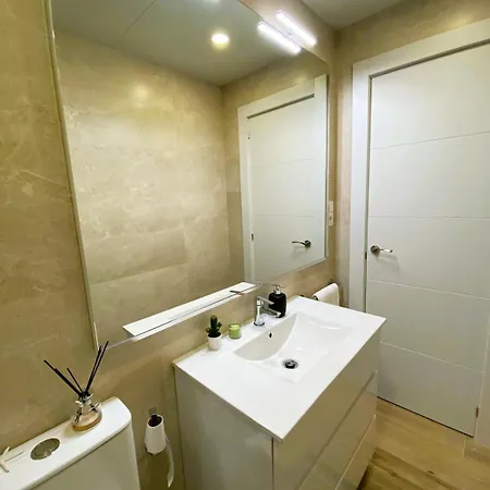 Brand New In Bcn With For Photos * Santa Coloma de Gramanet