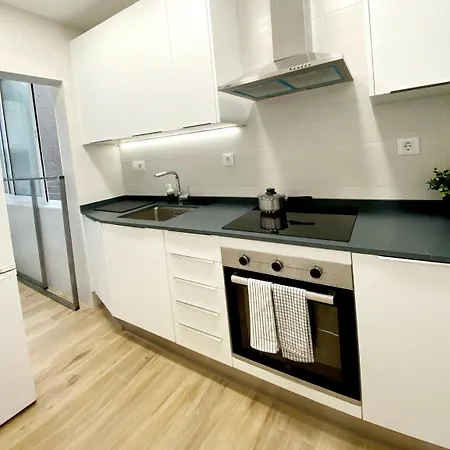 Brand New In Bcn With For Photos * Santa Coloma de Gramanet